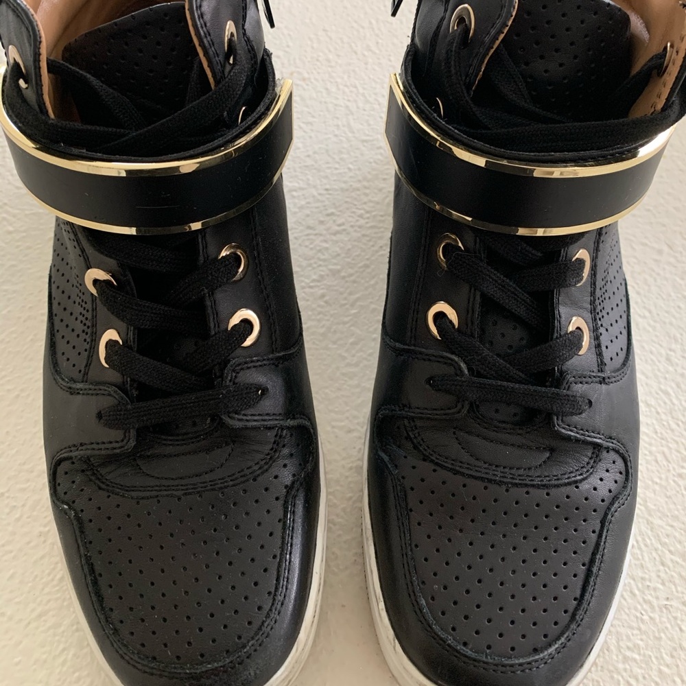 Black High Top Fashion Sneaker